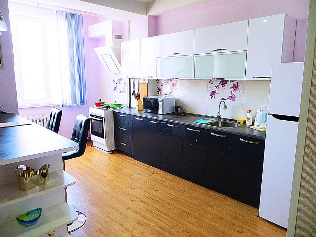 Bishkek Flatlux Apartments ภายนอก รูปภาพ